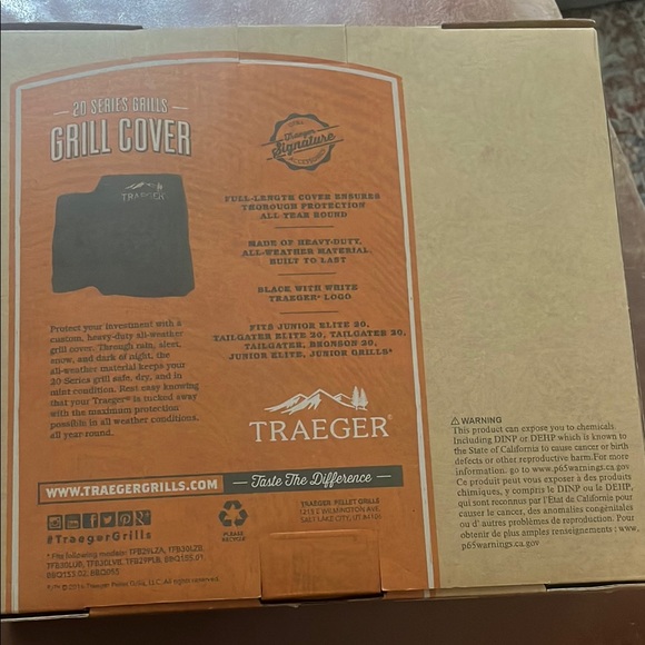 Traeger Black Grill Cover for 20 Series - Picture 2 of 6